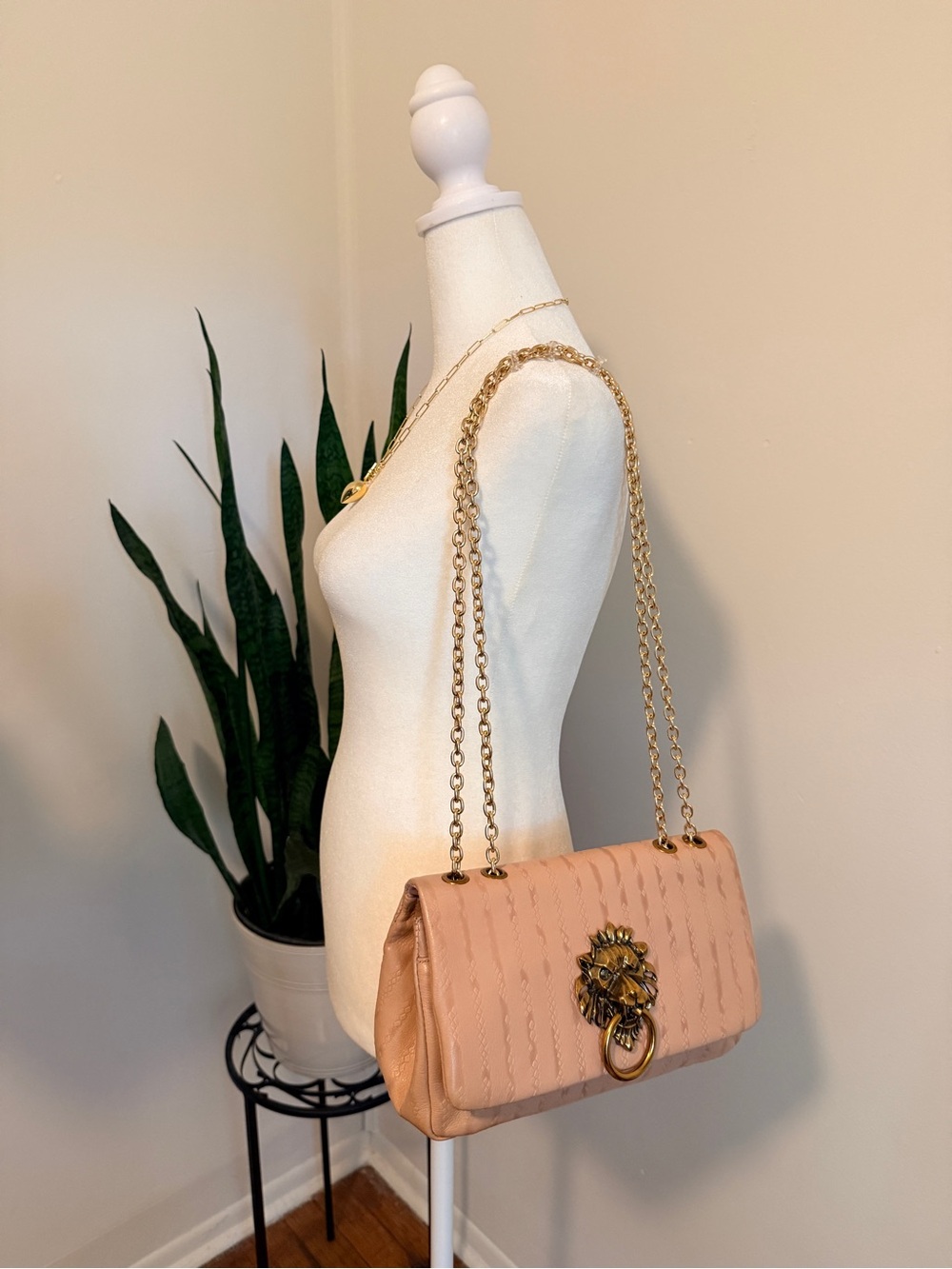 Sharif | Lion’s Gate Pink Leather Shoulder/Crossbody Bag - Picture 15 of 15
